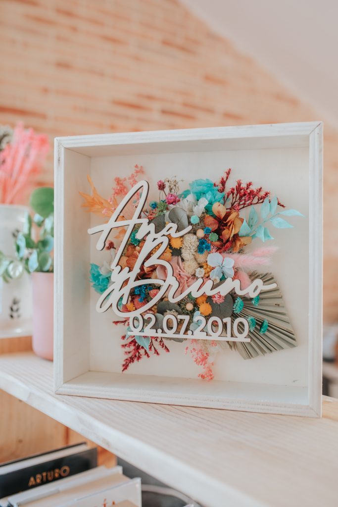 Caja con flores preservadas Rainbow